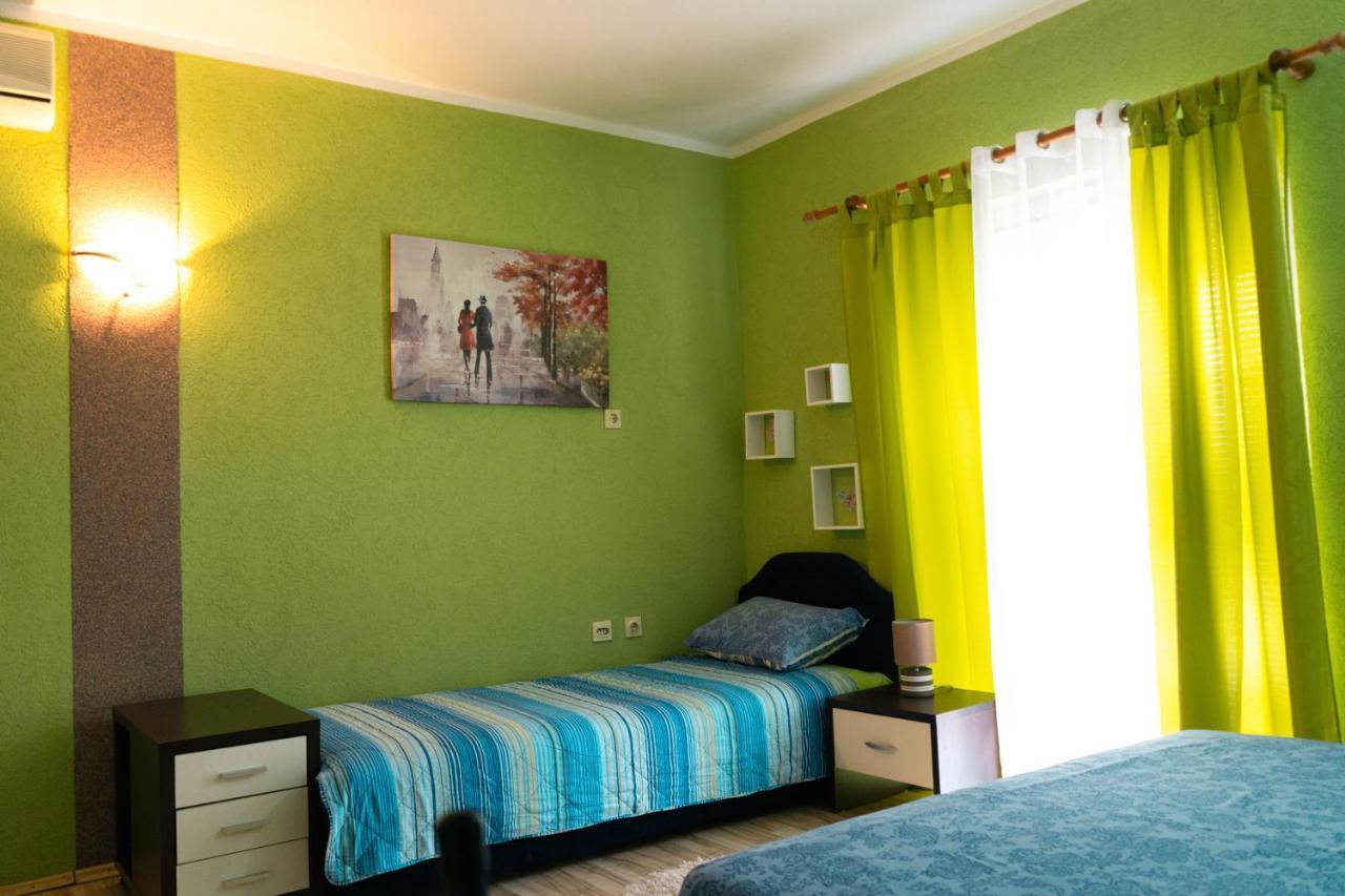 Apartments Marijana Тиват Екстериор снимка