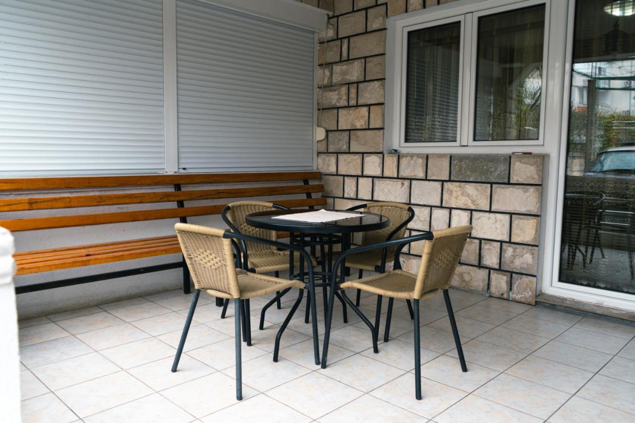 Apartments Marijana Тиват Екстериор снимка