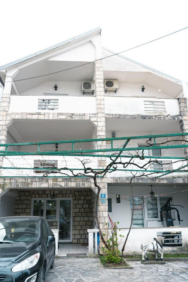 Apartments Marijana Тиват Екстериор снимка