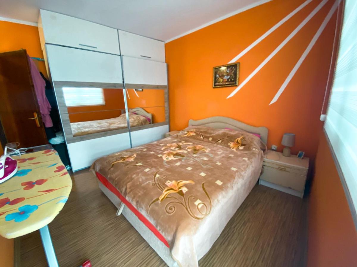 Apartments Marijana Тиват Екстериор снимка