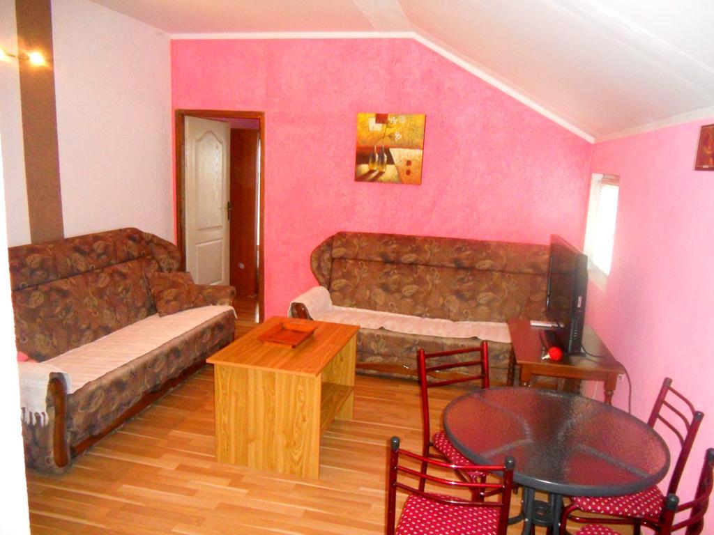 Apartments Marijana Тиват Екстериор снимка