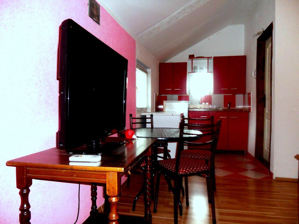 Apartments Marijana Тиват Екстериор снимка