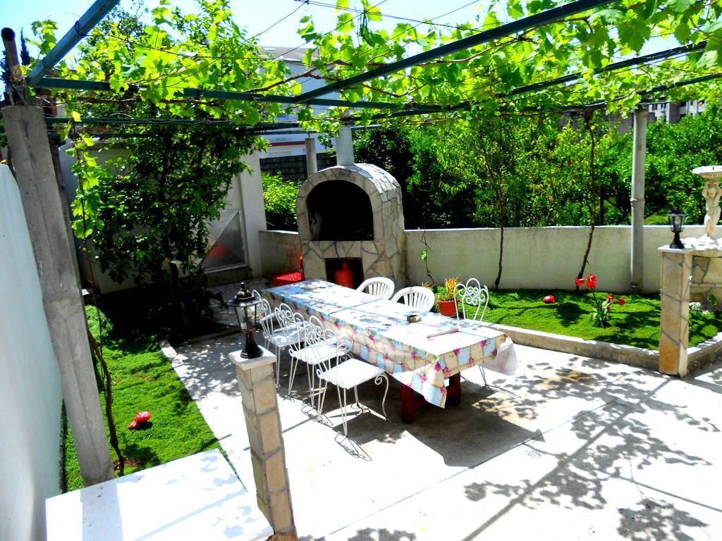 Apartments Marijana Тиват Екстериор снимка